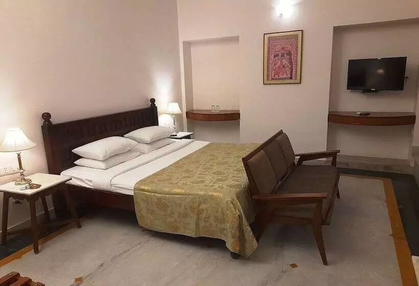 Отель Rampratap Palace By Fateh Collection