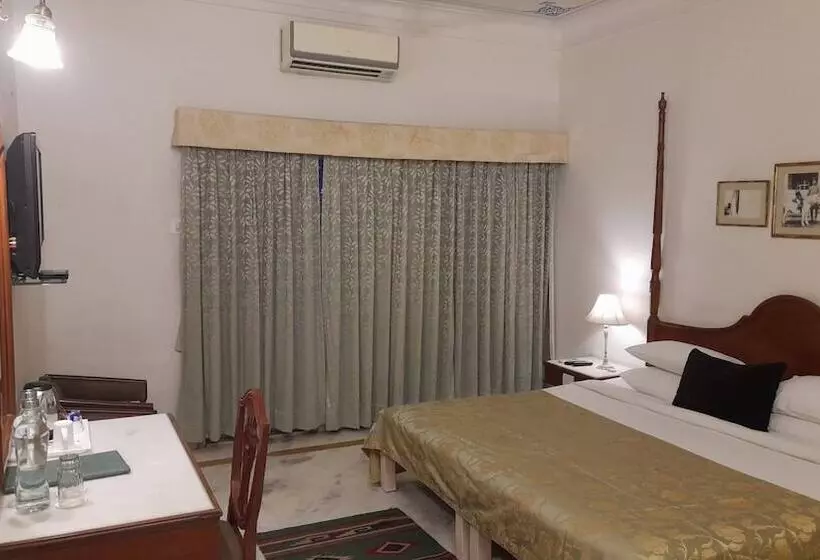 Отель Rampratap Palace By Fateh Collection