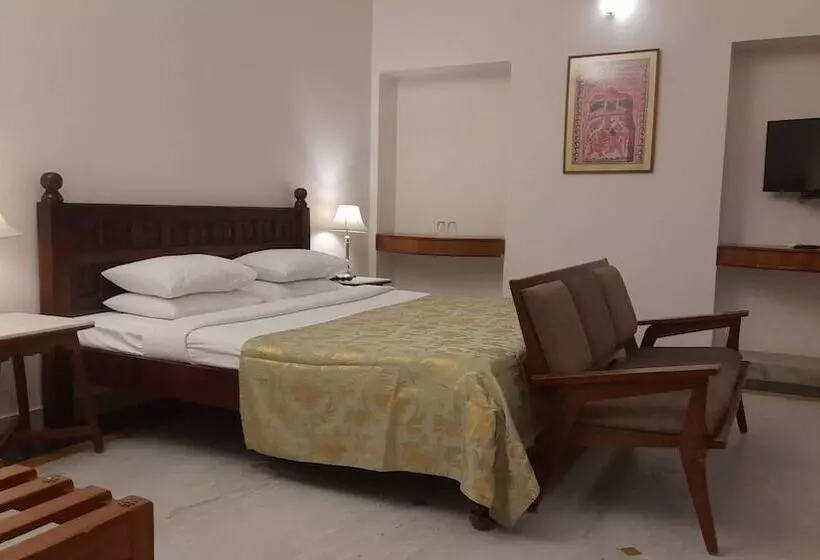 Отель Rampratap Palace By Fateh Collection