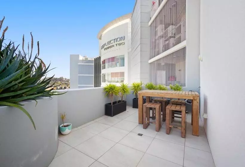 Отель Reflections Tower Two