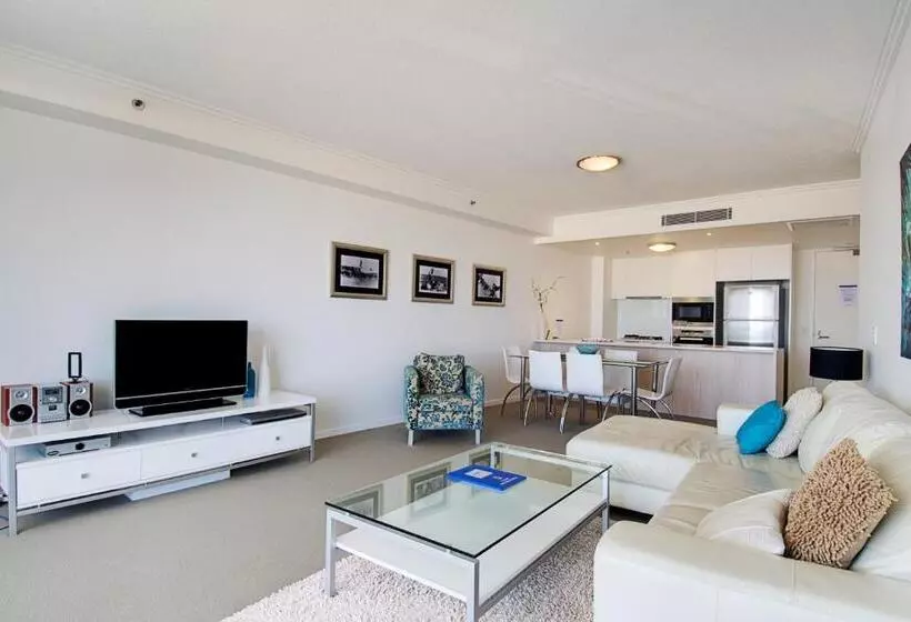 Отель Reflections Tower Two