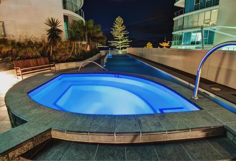 בית מלון כפרי Reflections Tower Two