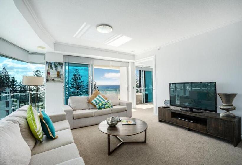 בית מלון כפרי Reflections Tower Two