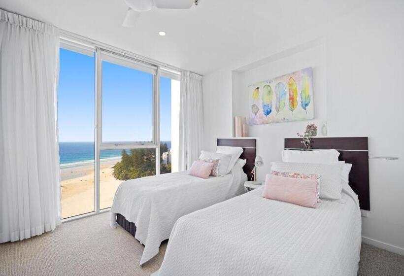 בית מלון כפרי Reflections Tower Two