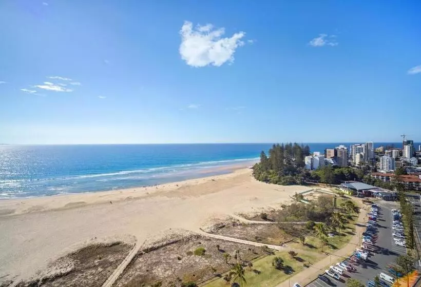 Отель Reflections Tower Two