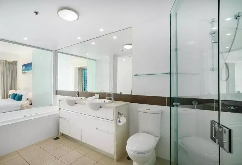 Отель Reflections Tower Two