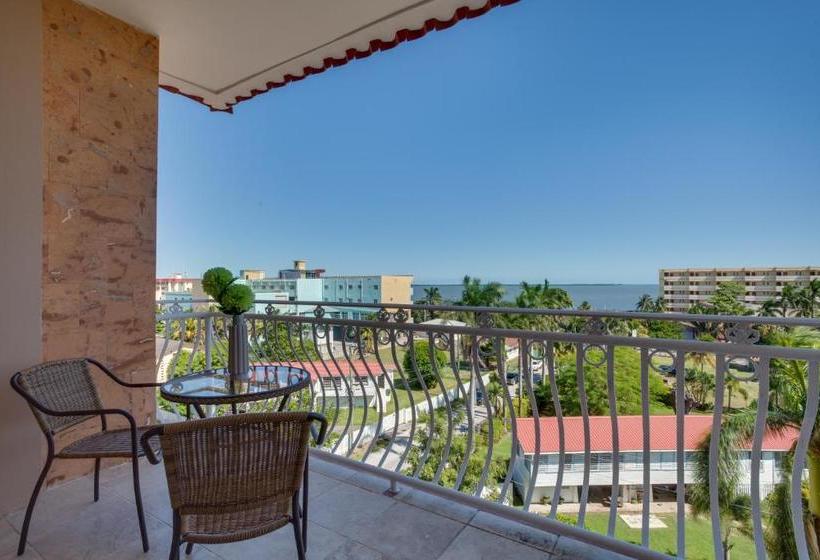 ホテル Renaissance Tower