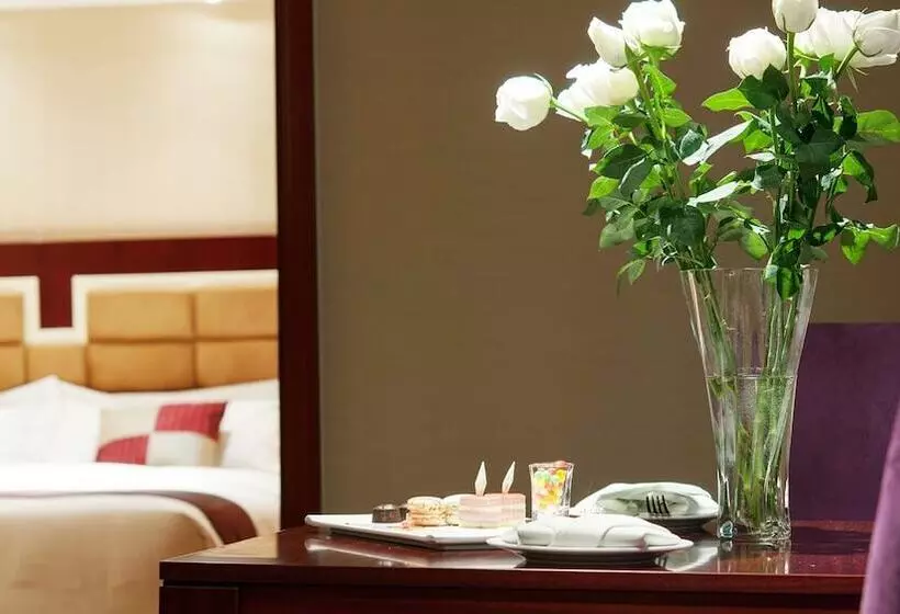 Отель Rich Gate