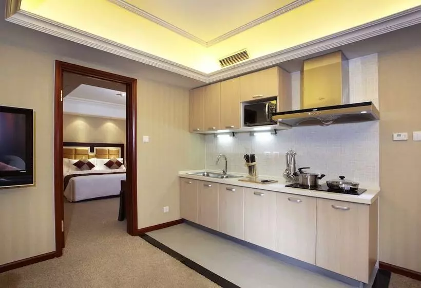 Отель Rich Gate