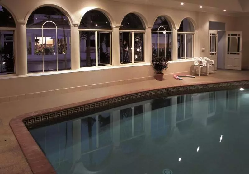 فندق Royal Woods Resort