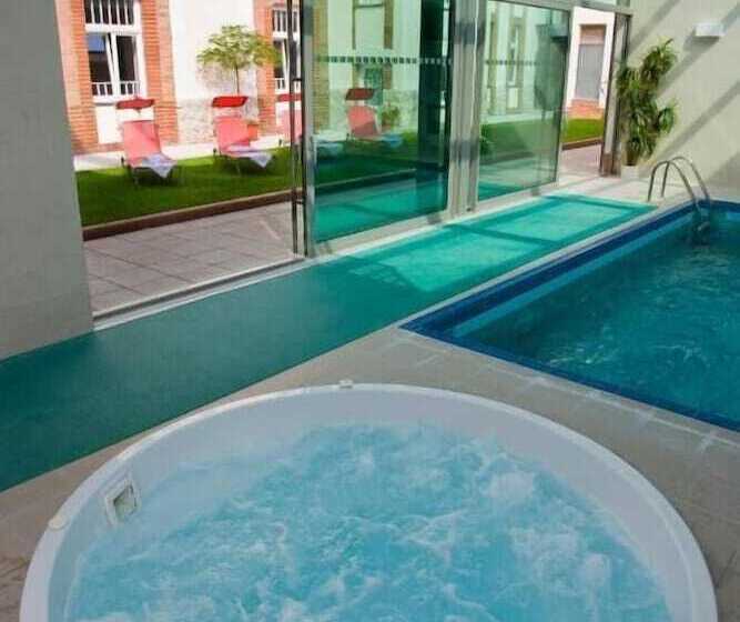 Отель Sandor Pavillon