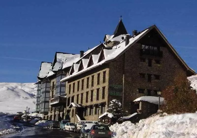 호텔 Sno Villa De Sallent 4