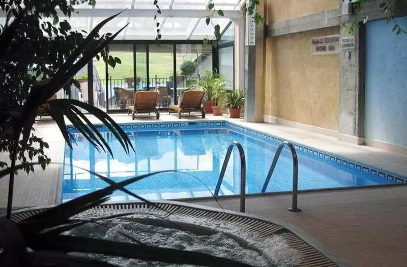 호텔 Sno Villa De Sallent 4