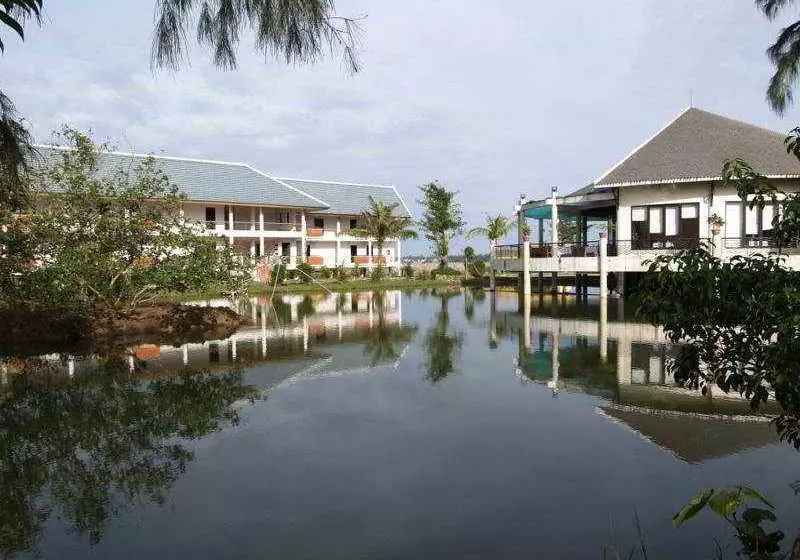هتل Tam Giang Resort & Spa