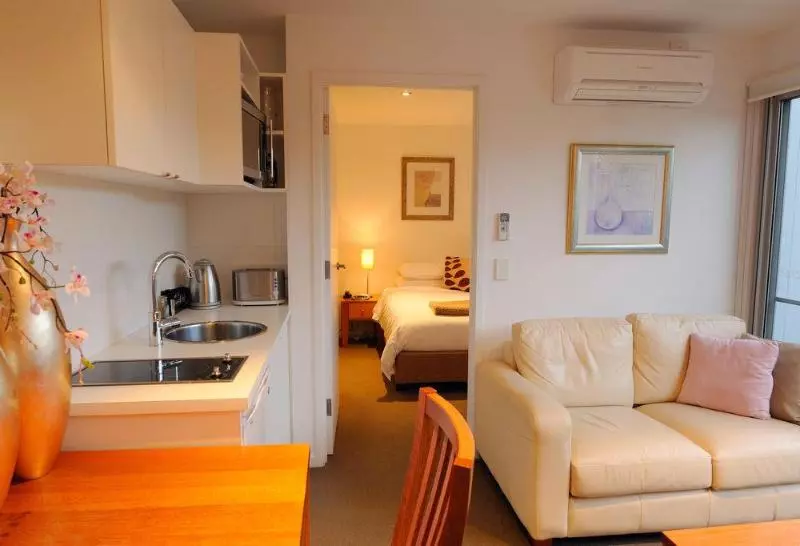 هتل The Victoria Apartments