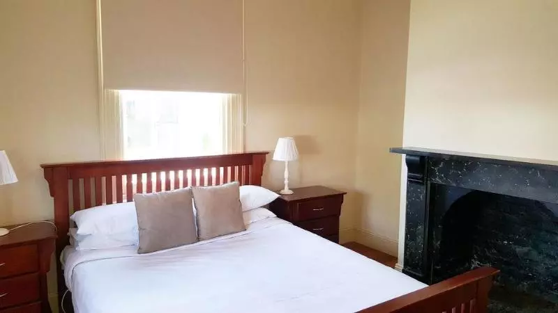 هتل The Victoria Apartments