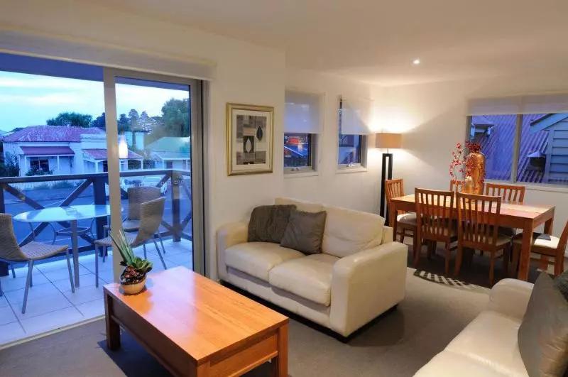 هتل The Victoria Apartments