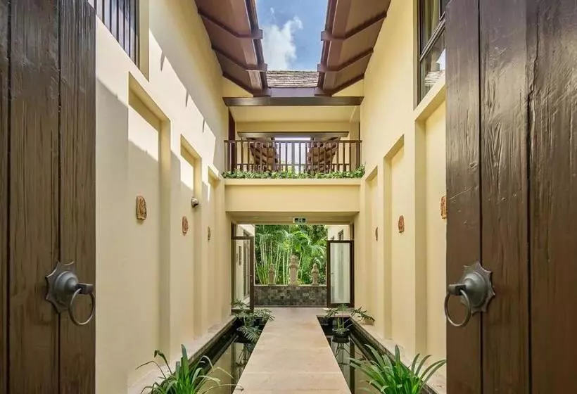 Sanya Yalong Bay Villas & Spa