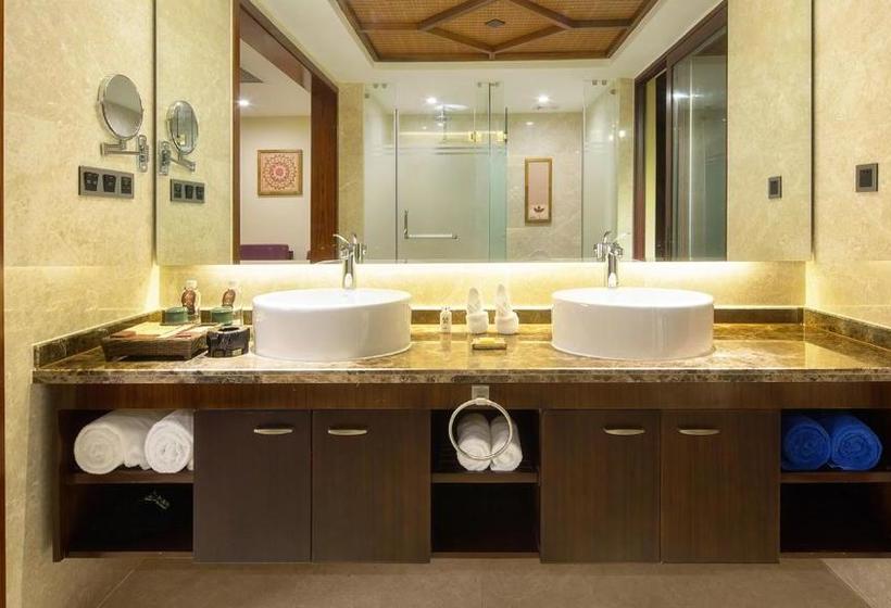 Sanya Yalong Bay Villas & Spa
