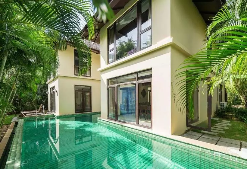 Sanya Yalong Bay Villas & Spa