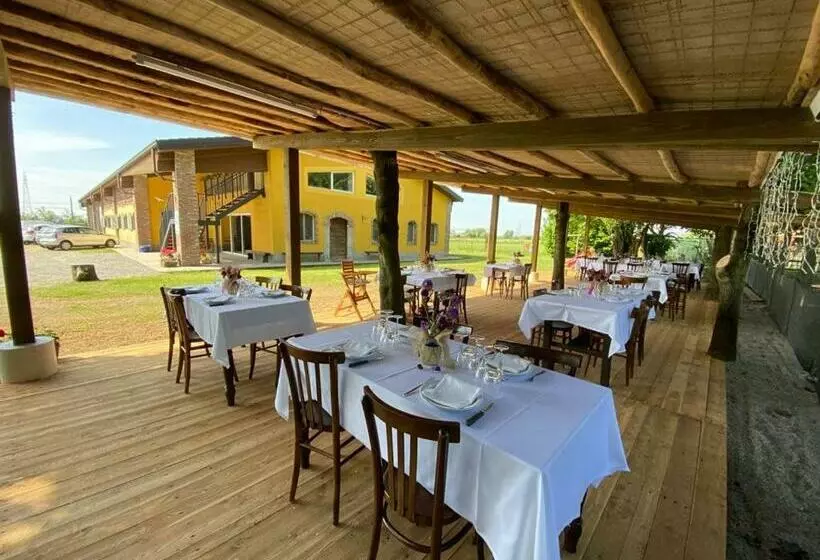 ホテル Agriturismo Castolda