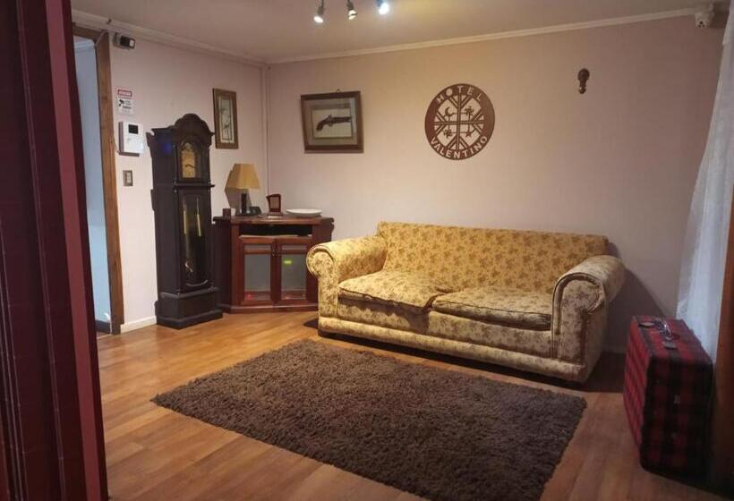 فندق Hostal Valentino Villarrica
