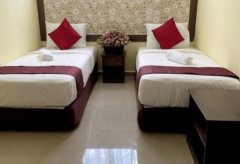 فندق Sun Inns Meru Raya