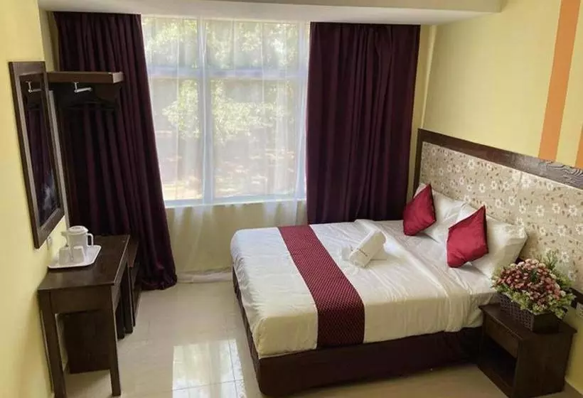 ホテル Sun Inns Meru Raya