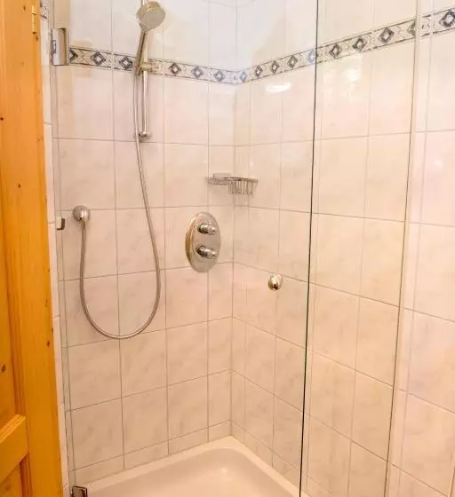 ユースホステル Gasthof Haudum