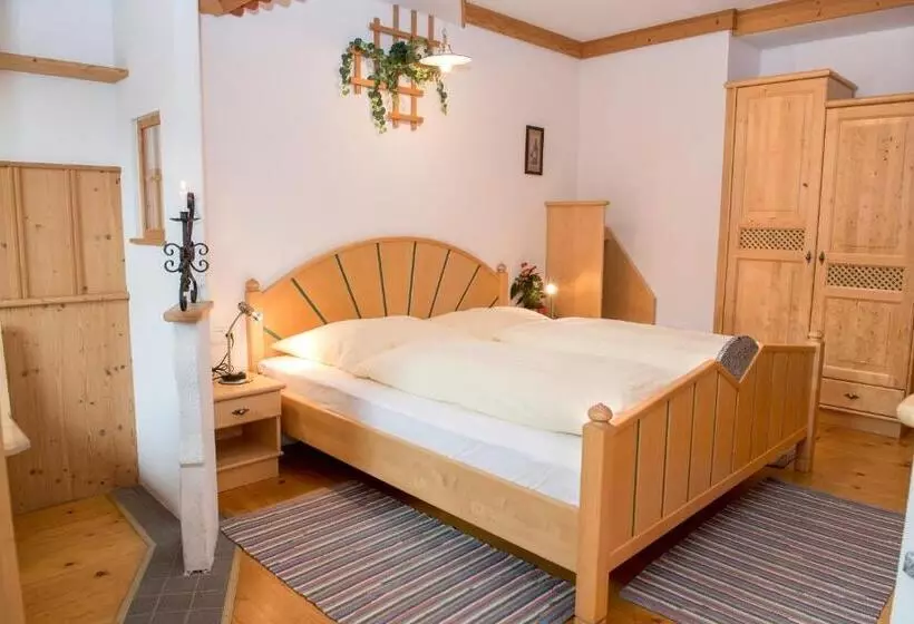 ユースホステル Gasthof Haudum