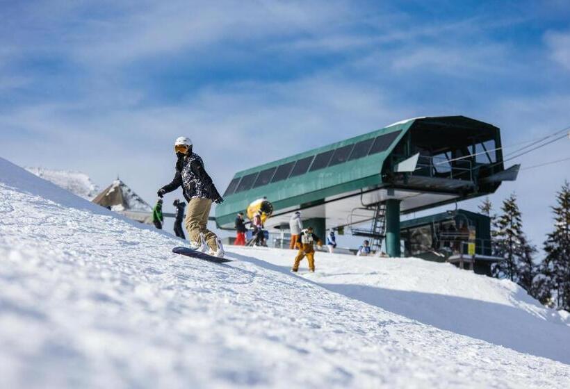 Allegheny Spring 326, Ski In Out, Pool Hottub