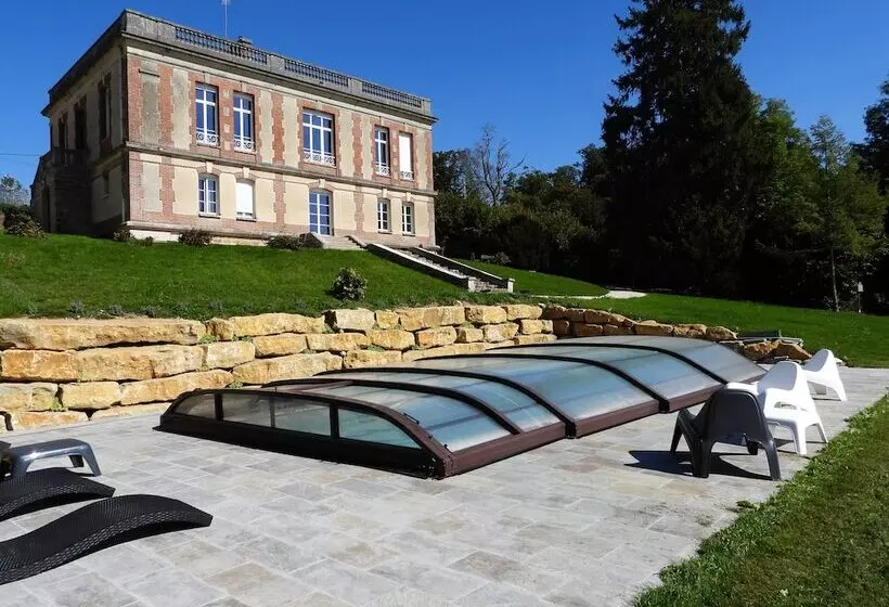 Aamiaismajoitus (B&B) Demeure De La Garenne