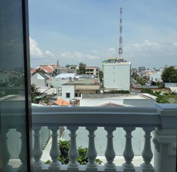 Biển Nhớ Hotel & Coffee