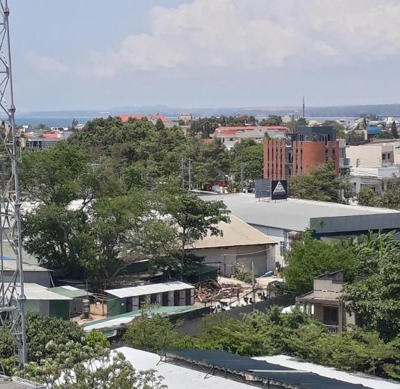 Biển Nhớ Hotel & Coffee