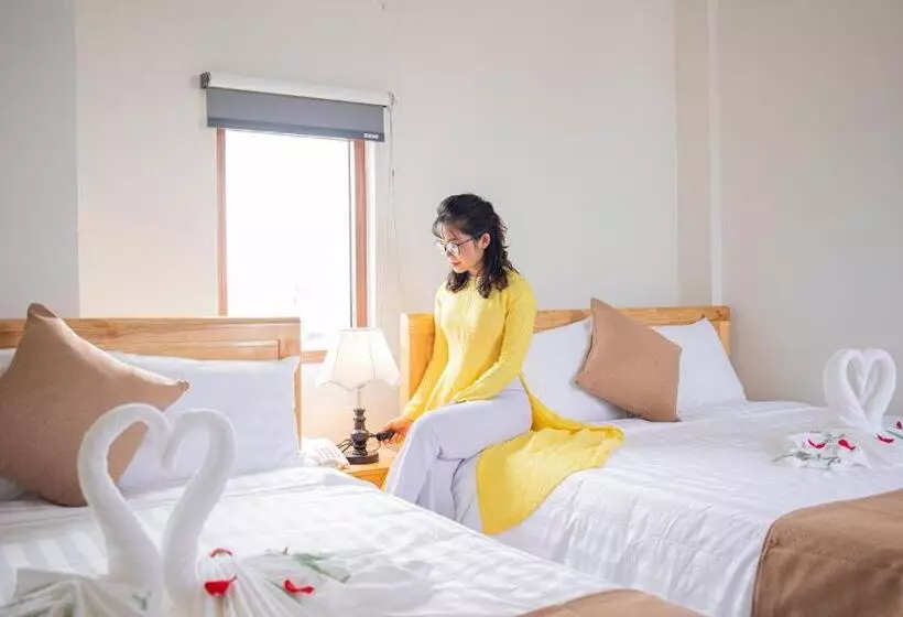 Biển Nhớ Hotel & Coffee