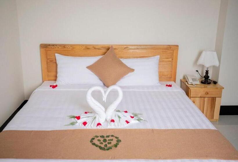 Biển Nhớ Hotel & Coffee