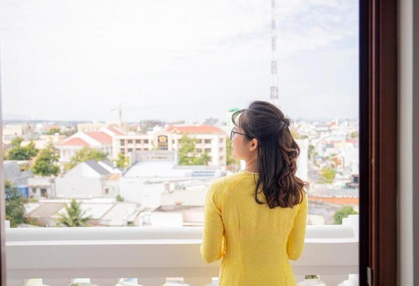 Biển Nhớ Hotel & Coffee