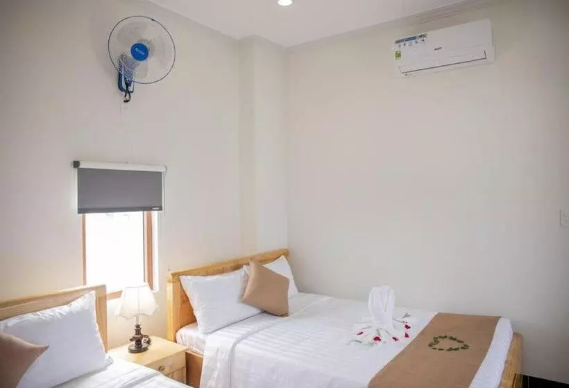 Biển Nhớ Hotel & Coffee
