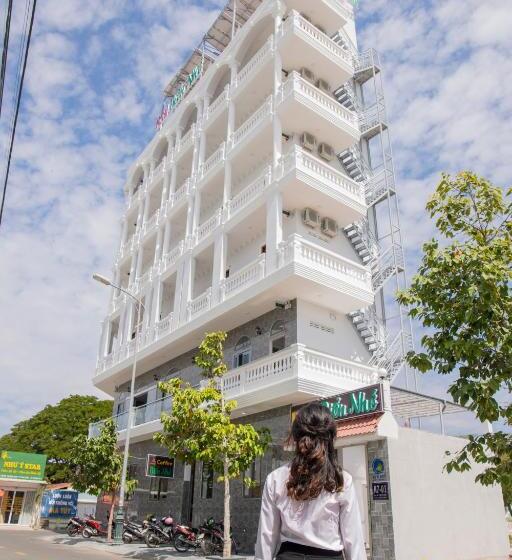 Biển Nhớ Hotel & Coffee