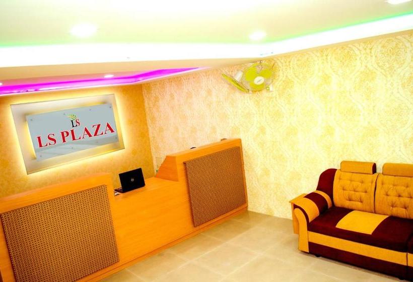 בית מלון כפרי Ls Plaza