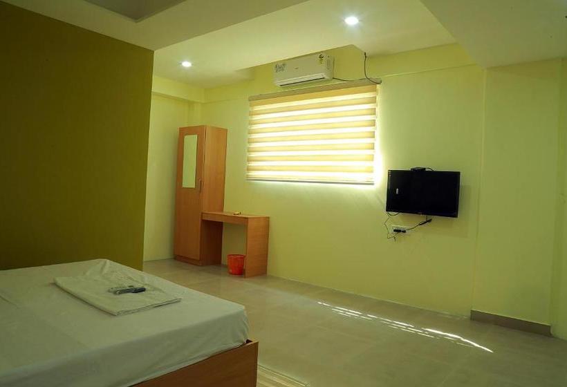 בית מלון כפרי Ls Plaza