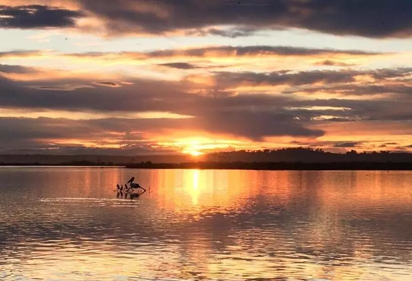 Marlo Caravan Park & Motel