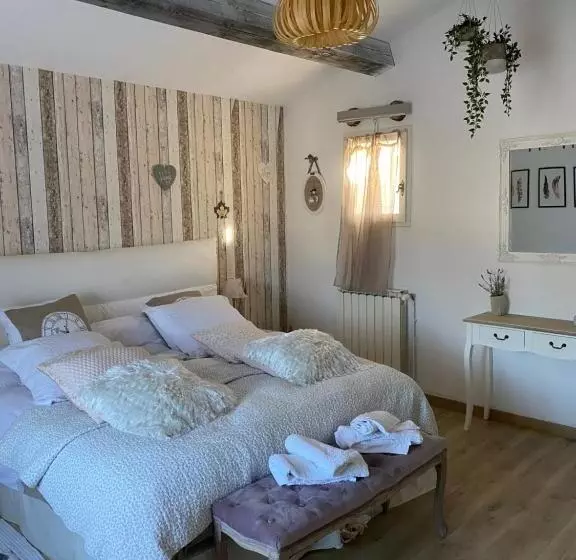 ペンション La Bergerie Des Oliviers