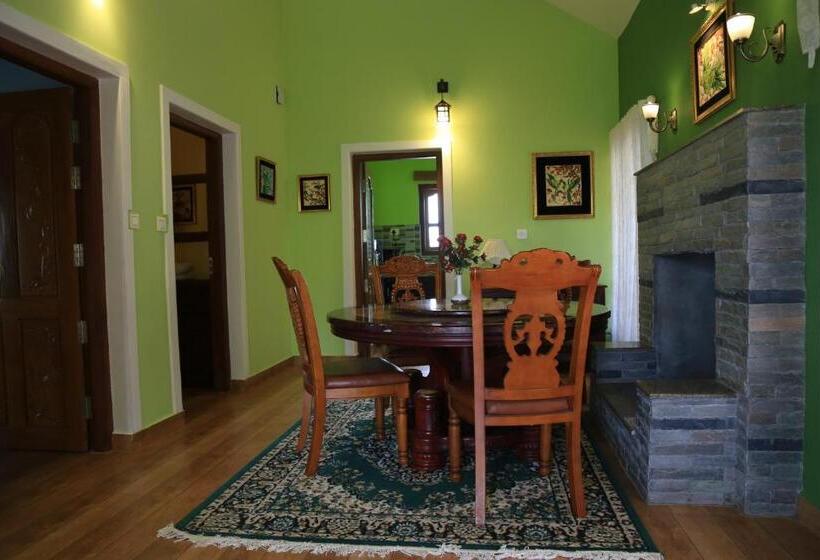 ペンション Room In Villa   Luxury Cottages With Beautiful Mountain View