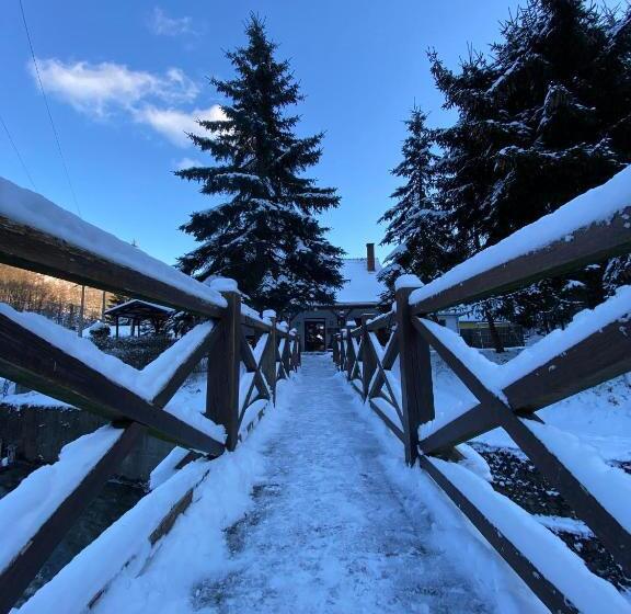 Общежитие Fakanalas Fogadó