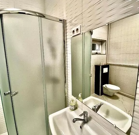 ユースホステル Fakanalas Fogadó