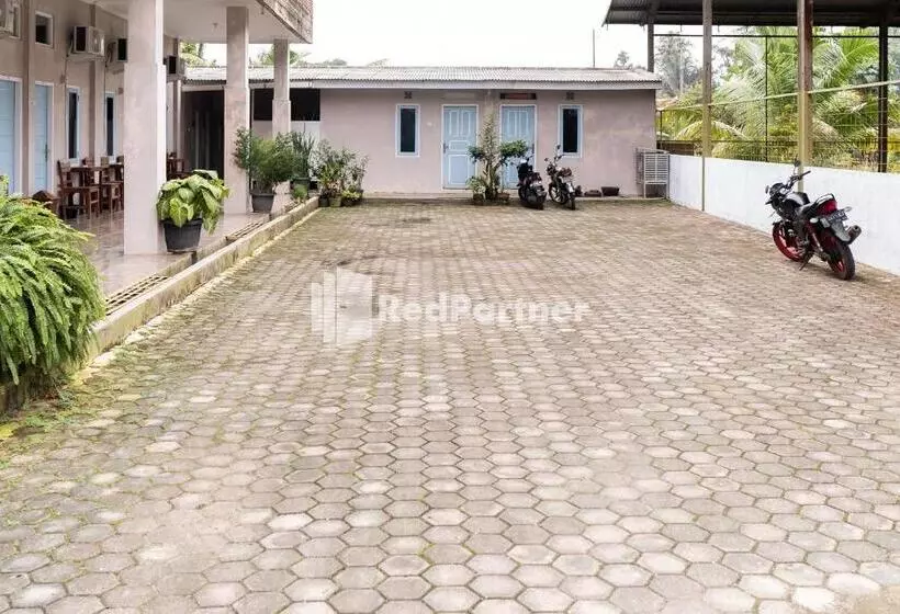 Retkeilymaja Pondok Kelapa Homestay Lampung Mitra Reddoorz