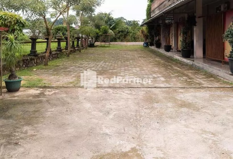 Retkeilymaja Pondok Kelapa Homestay Lampung Mitra Reddoorz