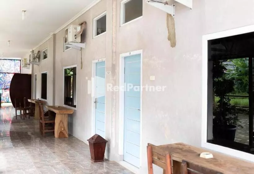 Retkeilymaja Pondok Kelapa Homestay Lampung Mitra Reddoorz