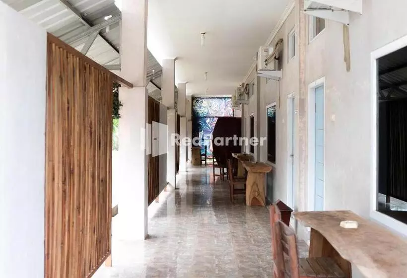 Retkeilymaja Pondok Kelapa Homestay Lampung Mitra Reddoorz